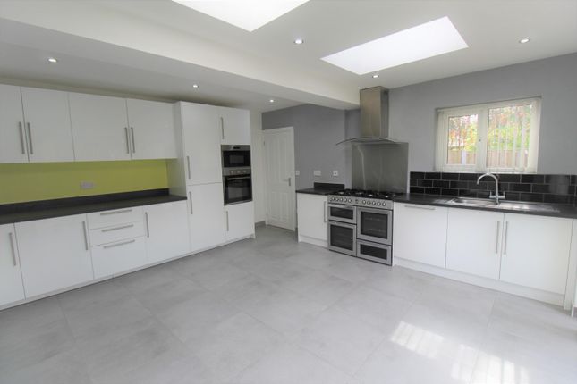 20, The Mount, Hale Barns, Altrincham photo 5