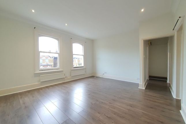 Montrell Road, London photo 3
