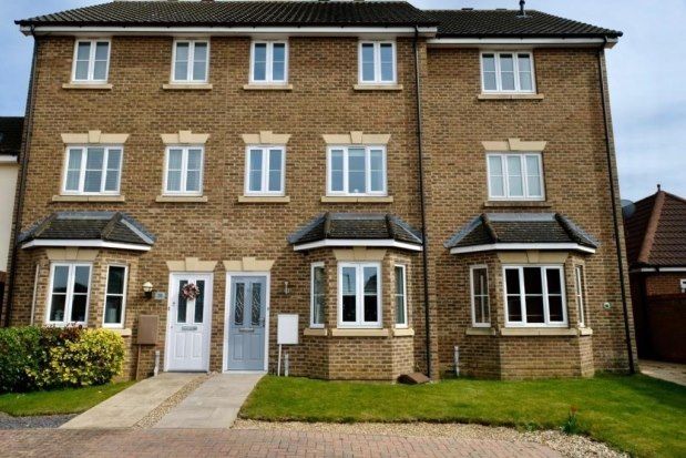 Thumbnail Town house to rent in Manning Road, Bury St. Edmunds