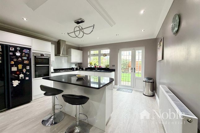 219, Brentwood Road, Romford photo 3