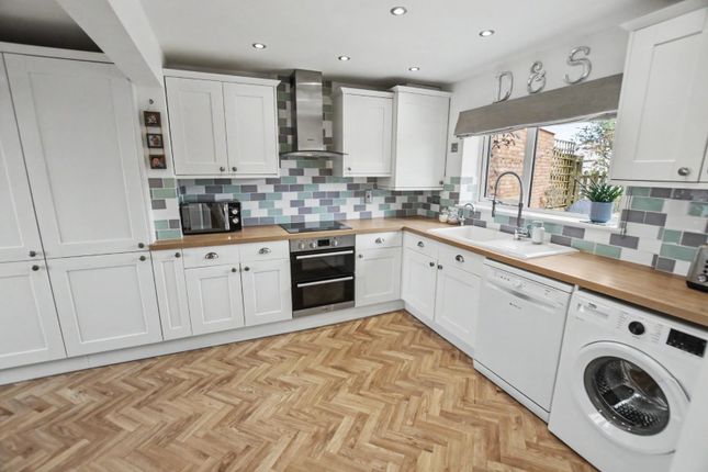 28, Carey Road, Northampton photo 3