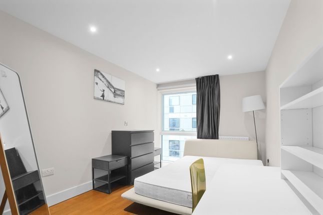Apt 1412, Crawford Building, London photo 4