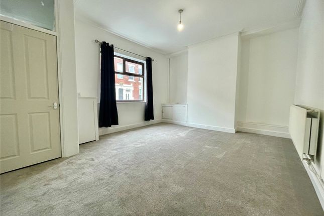 8, Samuel Street, Lancashire photo 3