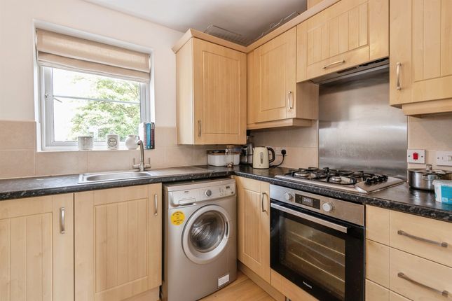 45, Marshall Court, Taunton photo 4