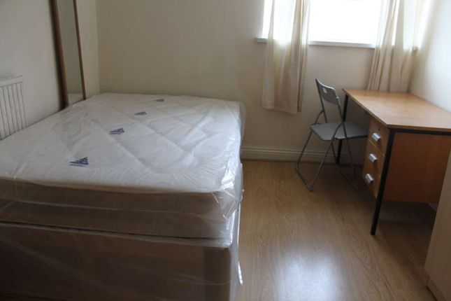 11, Thesiger Street, Cardiff photo 4