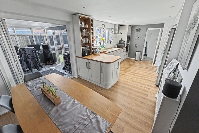 9 Cowleymoor Road, Tiverton photo 4