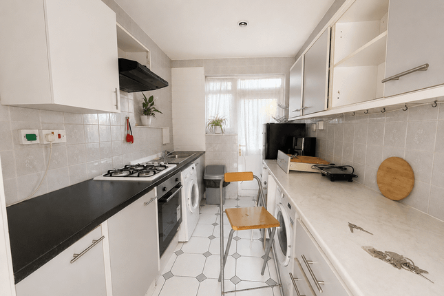 2, Allenby Road, SOUTHALL photo 4
