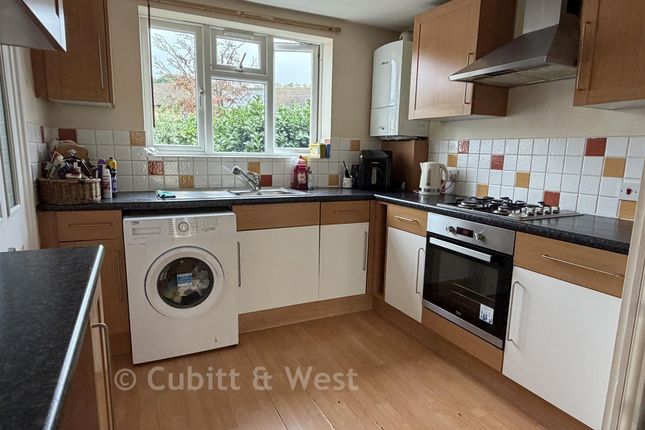 16A, Colman Way, Redhill photo 3
