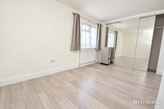 63, Forest Drive, Chelmsford photo 4