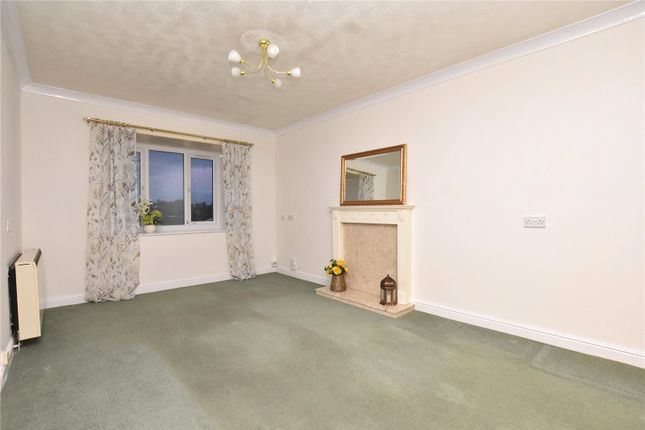 2-bed flat on 15, Sandbed Lawns, West Yorkshire, £130,000