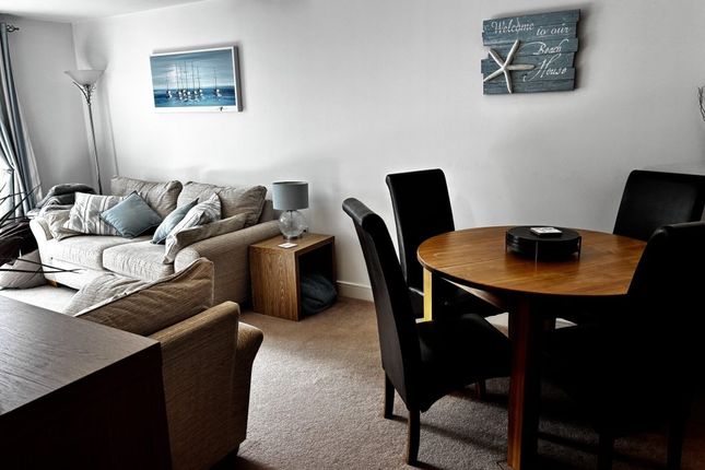 53, Honeycombe Beach, Bournemouth photo 2