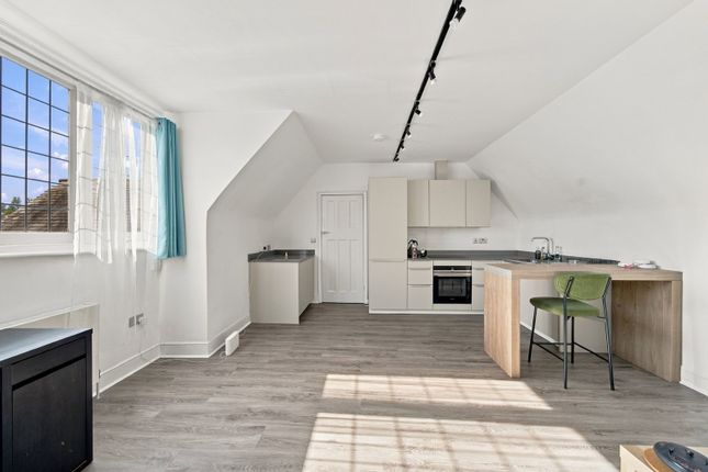 TFF, 58, St. Gabriels Road, London photo 3