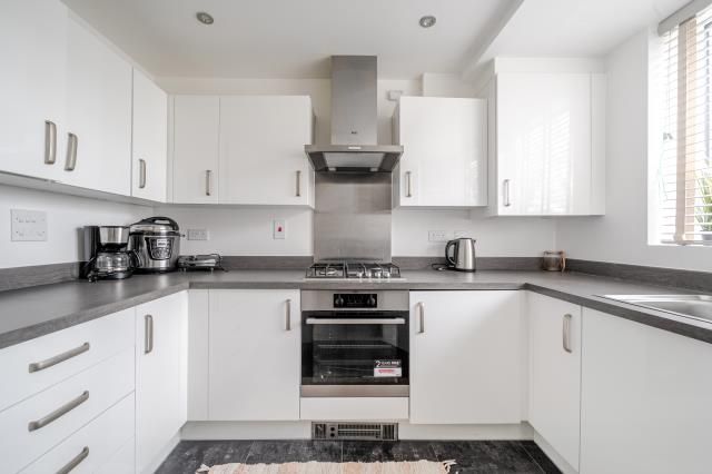 36, Presentation Way, Reading photo 4