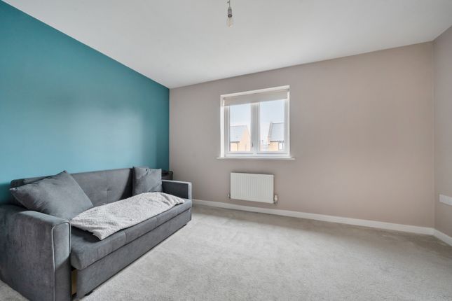 14, Opal Way, Cheltenham photo 4