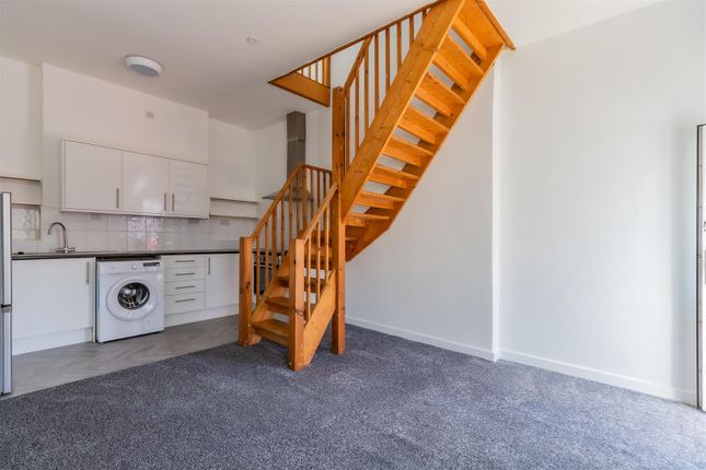 63B, Janet Street, Cardiff photo 4