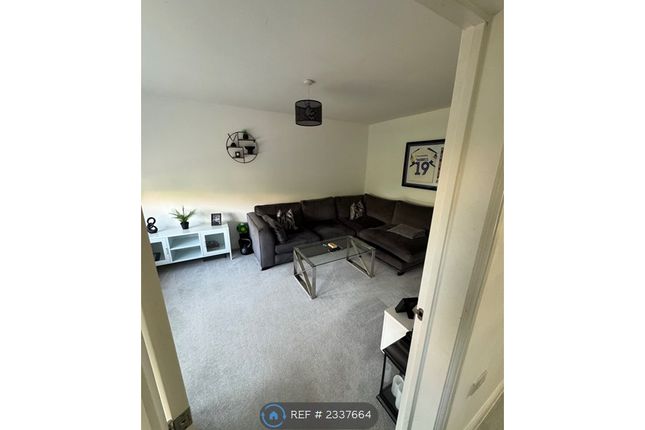 Downing Close, Ellesmere Port photo 4