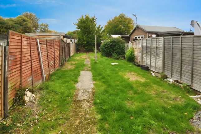 44, Summerfield Close, Wisbech photo 2