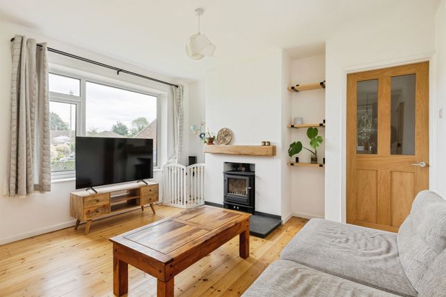 11, Broom Avenue, Norwich photo 4