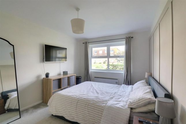 36, Greystone Avenue, Worthing photo 3