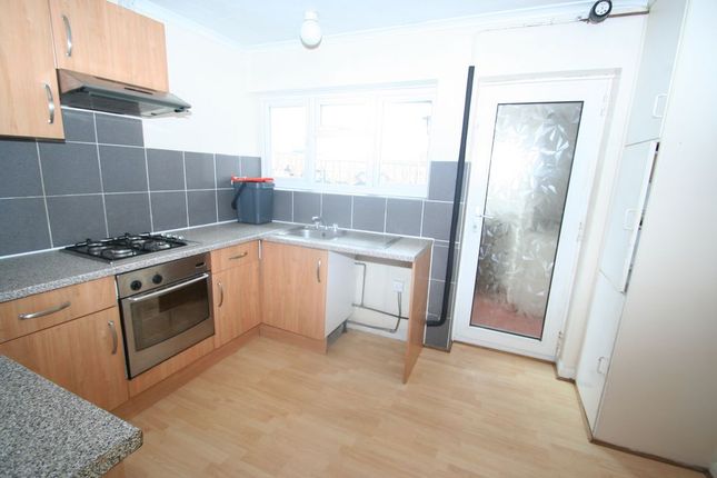 27, Hamilton Court, Worthing photo 4