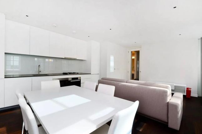 Flat for sale in Picton Place, Marylebone, London