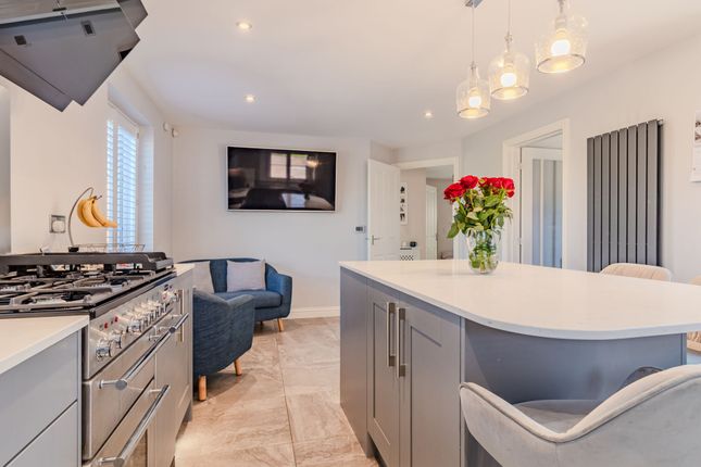 2 Lockhart Close, Leicester photo 4