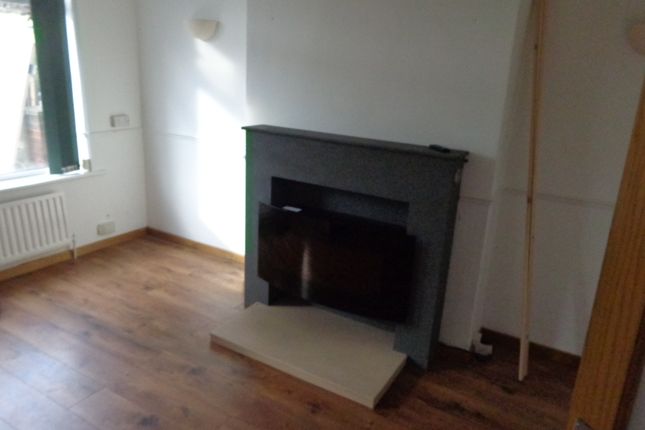 274, Deerlands Avenue, Sheffield photo 3