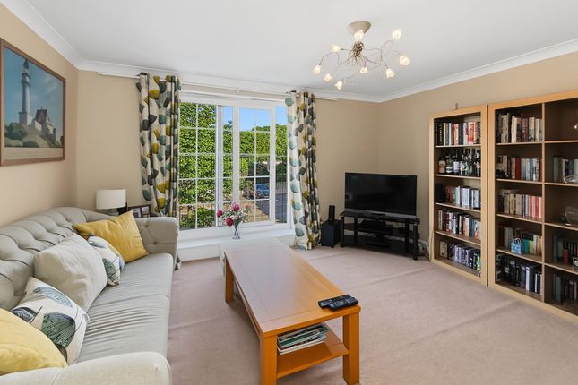 12 Wentworth Court, Manchester photo 3