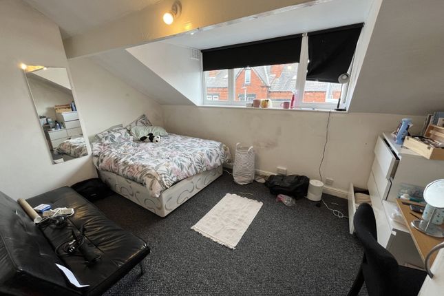 Hartley Grove, Leeds photo 3