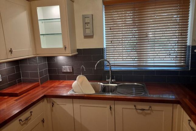 14, Newton Court, Windsor photo 2
