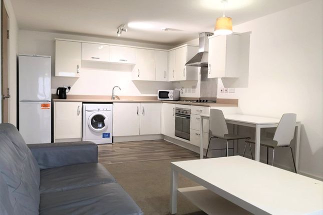 Flat to rent in Endeavour House, 1B Elmira Way