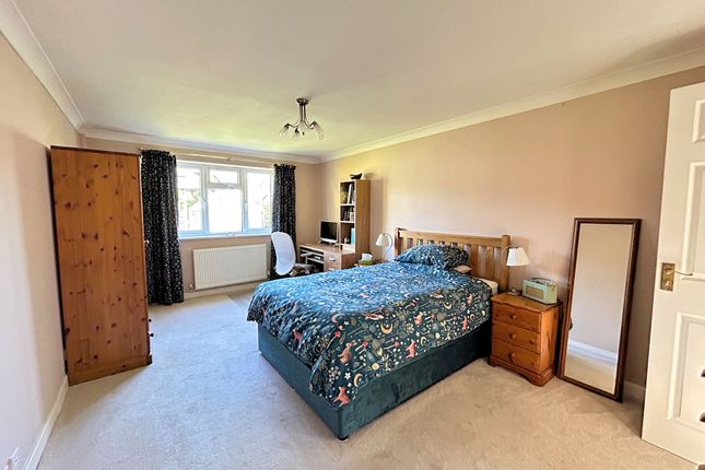 7 Braemar Close, Crewe photo 4