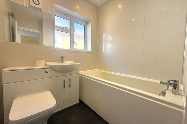 26, Sitwell Grove, Stanmore photo 4