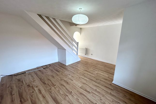46, Penarth photo 2