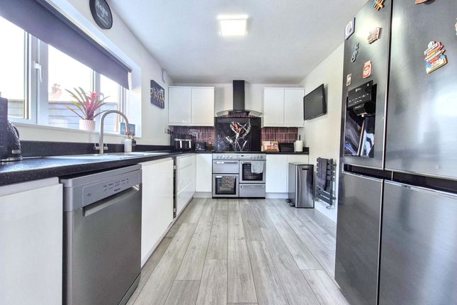 8, North Drive, Hebburn photo 2