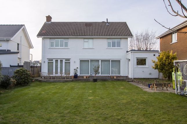 Detached house to rent in Robinswood Crescent, Penarth