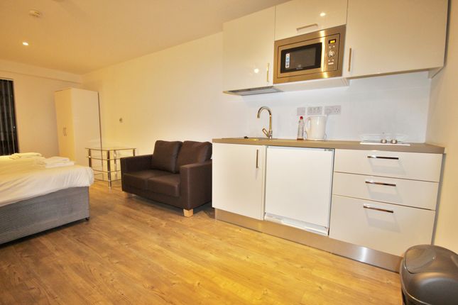 Apartment 214, Cardinal Court, Oldham photo 3