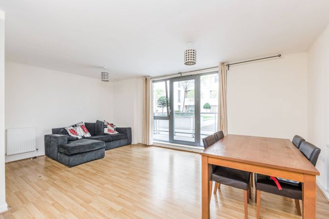 2-bed flat on High Street, Stratford, £350,000