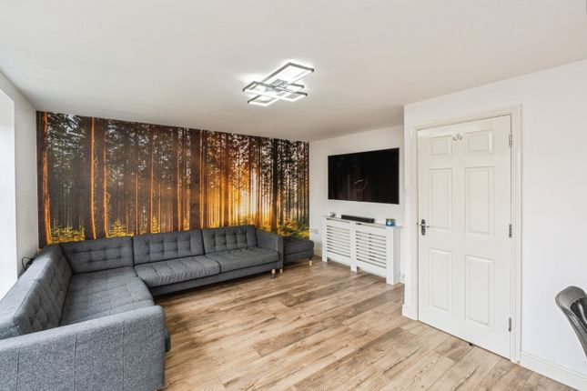 6, Glendale Walk, Great Sankey photo 3