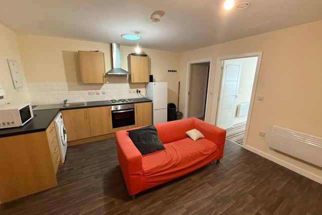 Apartment, 6, Birch House, Broad Lane, Huddersfield photo 3