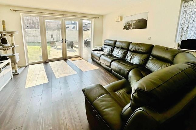 17, Park Avenue, Doncaster photo 3