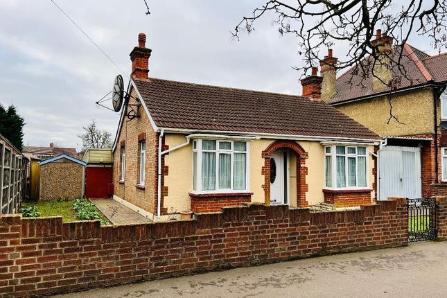 2 bed detached bungalow for sale in London Road, Bedford MK42