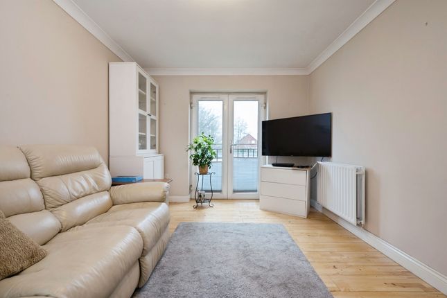 6, Cresbee Court, Toynbee Road, Eastleigh photo 3