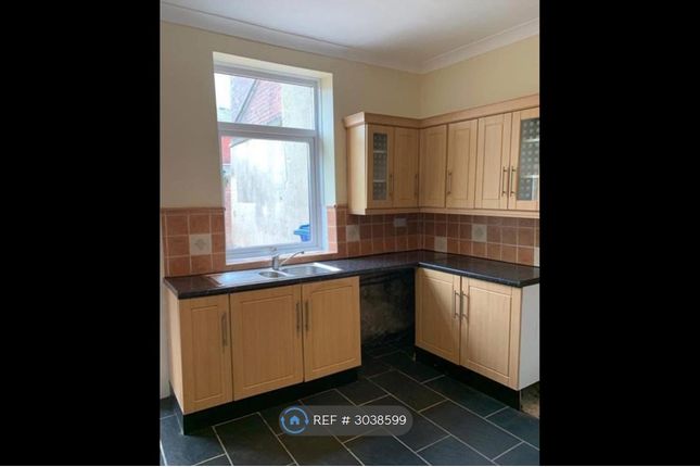 Blackburn Rd, Darwen photo 3