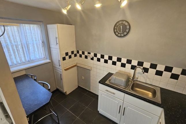 Flat to rent in White Mead, Yeovil