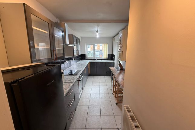 132, Ashington Grove, Coventry photo 5