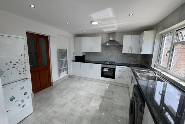 38, Markyate Road, London photo 2