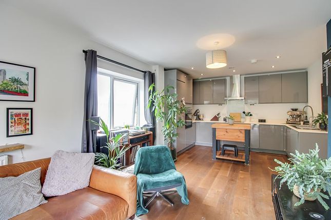 Flat 8 Prospects Place, 10, Fairfax Drive, Westcliff-on-Sea photo 4