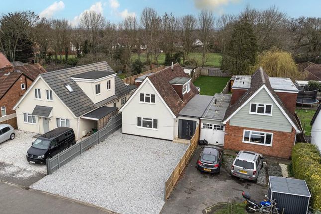 Link-detached house for sale in Reading Road, Winnersh, Berkshire