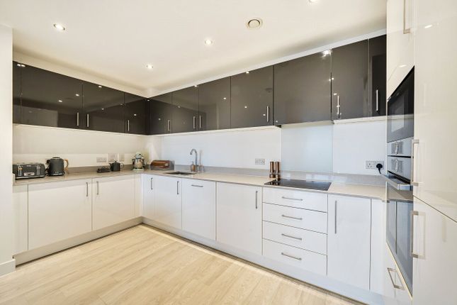 Flat 4, 8, Sylvan Hill, London photo 2